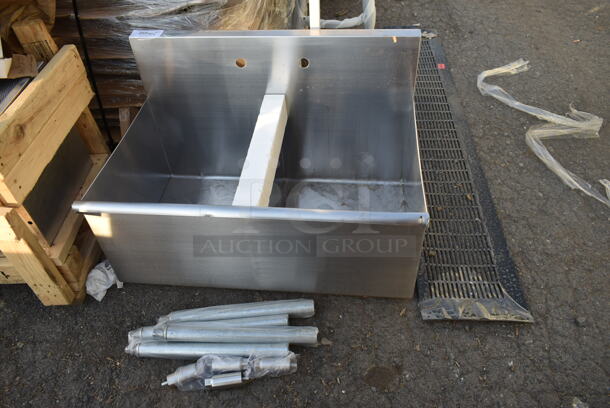 BRAND NEW SCRATCH AND DENT! Stainless Steel 2 Bay Sink. - Image 2 of 6