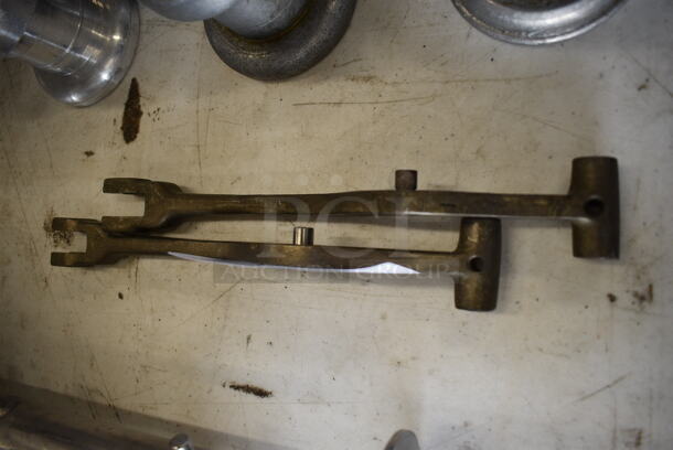 2 Metal Pieces to Donut Dough Dropper. 10.5x1.5x2. 2 Times Your Bid! - Image 3 of 3