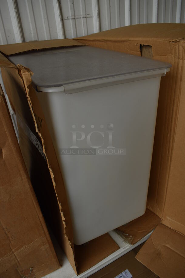 BRAND NEW IN BOX! Carlisle White Poly Ingredient Bin w/ Lid on Commercial Casters. 15.5x29x27 - Image 2 of 4