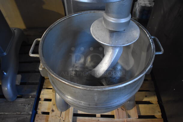 REFURBISHED! Hobart H 600 Metal Commercial Floor Style 60 Quart Planetary Dough Mixer w/ Stainless Steel Mixing Bowl and Dough Hook Attachment. Unit Has Been Professionally Refurbished! 208 Volts, 3 Phase. 28x40x56 - Image 6 of 10