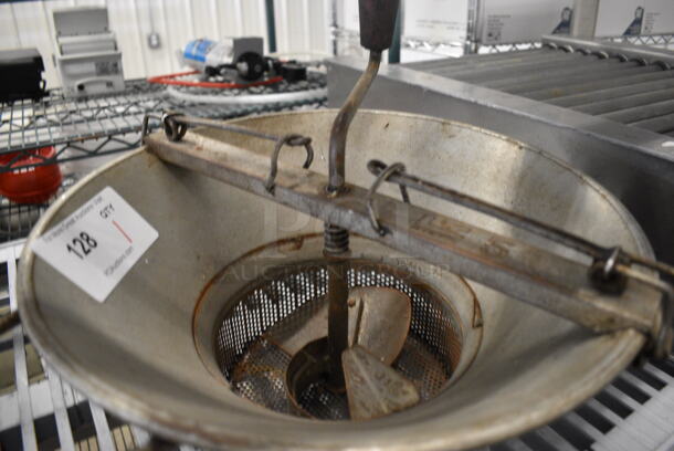 Metal Sifter. 17x16x12 - Image 3 of 3