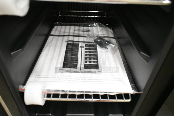 BRAND NEW SCRATCH AND DENT! Whynter BWB-2060FDS 24" Built-In French Door Dual Zone 20 Bottle Wine 60 Can Beverage Cooler Merchandiser. 115 Volts, 1 Phase. Tested and Working! - Image 5 of 8