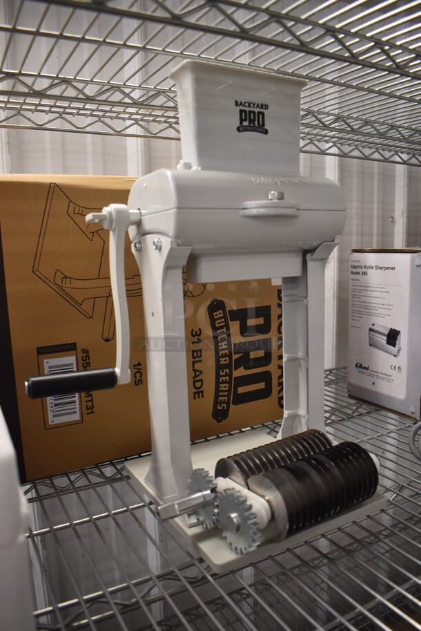 BRAND NEW IN BOX! Backyard Pro MT-31 Butcher Series Metal Countertop 31-Blade Manual Meat Tenderizer. 13x11x18 - Image 5 of 6
