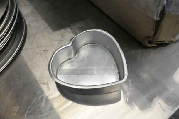 13 Various Metal Baking Pans. 13 Times Your Bid!  - Image 3 of 6