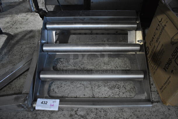 ALL ONE MONEY! Lot of 2 Metal Pieces! Includes 21x21x8 - Image 2 of 3