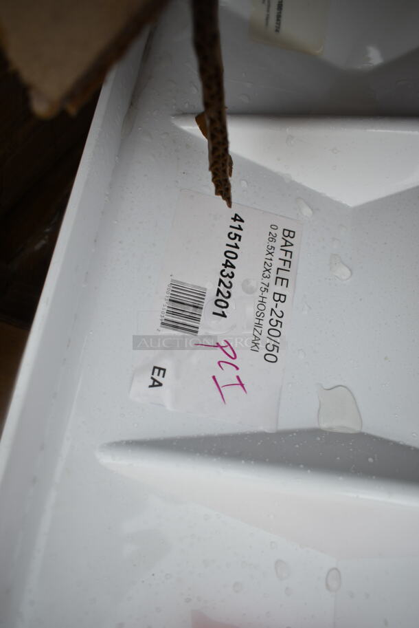 2 BRAND NEW SCRATCH AND DENT! Items Including 190TG21135 21 13/16" x 5 1/2" Cast Iron Reversible Top Broiler Grate, Lavex 712JTDISPSS Stainless Steel Jumbo Single-Roll Toilet Tissue Dispenser, 0 Hoshizaki 104322-01 Baffle for BD-500, B-250, and B-500 Series. 2 Times Your Bid! May Be Missing Pieces.  - Image 5 of 5
