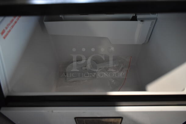 BRAND NEW SCRATCH AND DENT! Aglucky HZB-45 Stainless Steel Commercial Self Contained Ice Machine. 115 Volts, 1 Phase.  - Image 6 of 8
