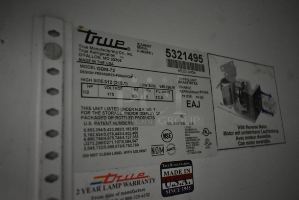 True GDM-72 Metal Commercial 3 Door Reach In Cooler Merchandiser w/ Poly Coated Racks. 115 Volts, 1 Phase. Tested and Does Not Power On - Image 4 of 8