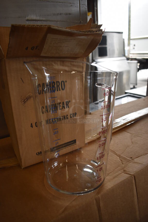 ALL ONE MONEY! Lot of 6 BRAND NEW IN BOX! Cambro Clear Poly 4 Quart Pitchers! 10x7x11 - Image 2 of 4