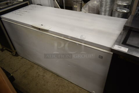 2014 Kenmore 253.16582104 Metal Chest Freezer w/ Hinge Lid. 115 Volts, 1 Phase. Tested and Working!