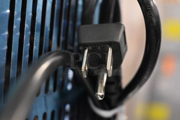 BRAND NEW SCRATCH AND DENT! Whynter IMC-490SS Portable 49lb Freestanding Stainless Steel Ice Maker. 115 Volts, 1 Phase. Tested and Working! - Image 8 of 8