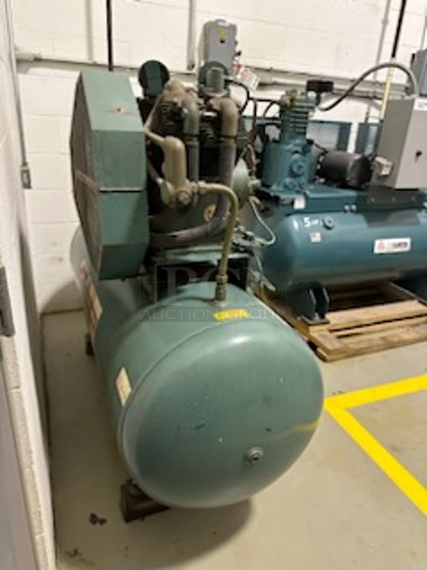 Champion HR7-12 Metal Commercial Floor Style 7.5 HP 120gal Horizontal Tank Simplex Air Compressor. BUYER MUST REMOVE. - Image 6 of 9