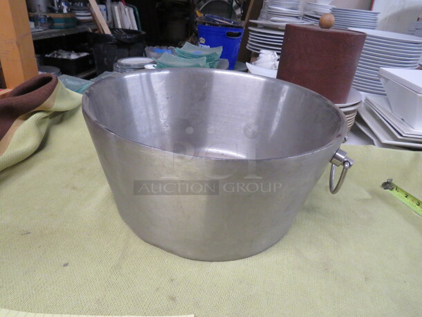 One 15 Inch Stainless Steel Double Wall Beverage Holder. - Image 1 of 2