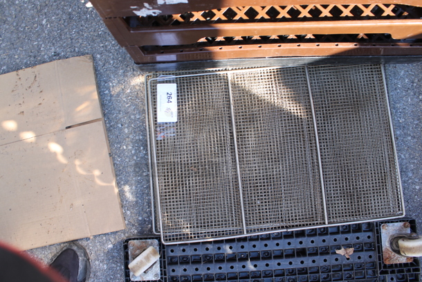 ALL ONE MONEY! Lot of Metal Donut Racks. - Image 3 of 3