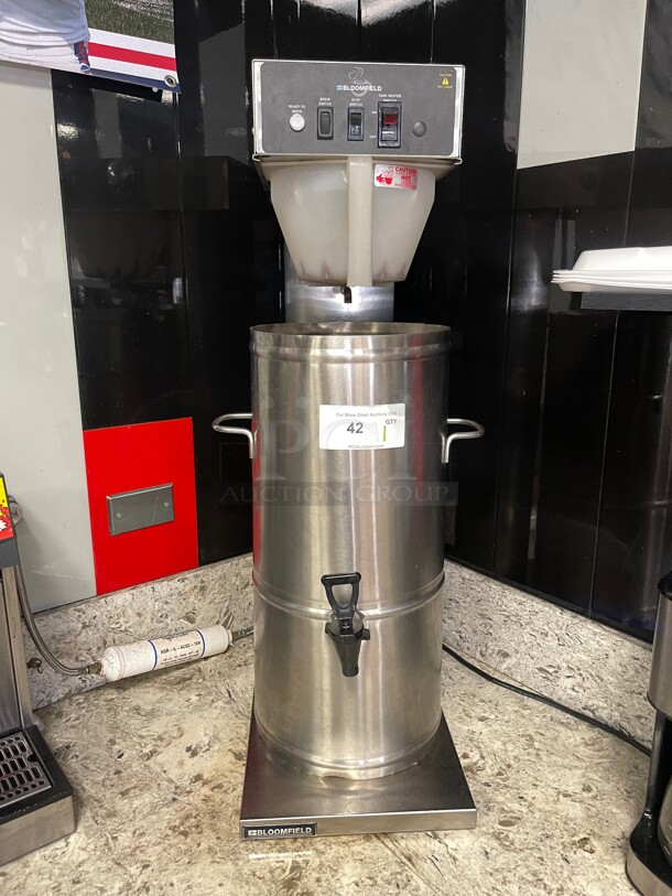 Working! Bloomfield 8740-35G 3 and 5 Gallon Iced Tea Brewer 120 Volt NSF Tested and Working!  - Image 5 of 7