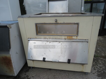 One Ice Bin. 56X40X51