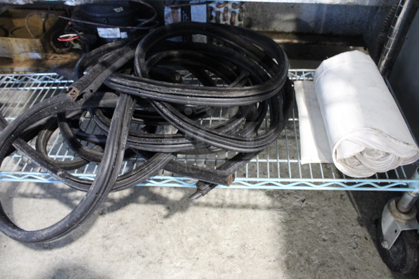ALL ONE MONEY! Lot of Various Items Including Dashboard and Black Rope. - Image 3 of 3