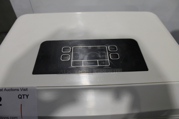 BRAND NEW SCRATCH AND DENT! Magnavox SPP-D-40ES - Smart+ 40 Pint Energy Efficient Direct Drain Dehumidifier. 115 Volts, 1 Phase. Tested and Working! - Image 2 of 4