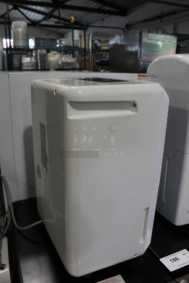 BRAND NEW SCRATCH AND DENT! Magnavox SPP-D-40ES - Smart+ 40 Pint Energy Efficient Direct Drain Dehumidifier. 115 Volts, 1 Phase. Tested and Working! - Image 3 of 4