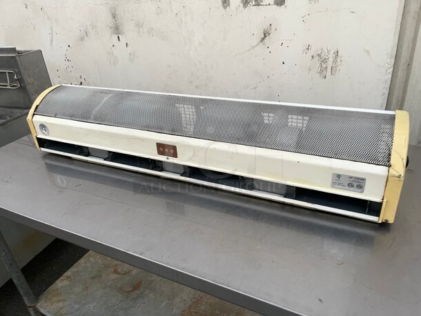 Yoshimasa YMAC-48 air curtain, 48 inch, white 115 Volt NSF Tested and Working!