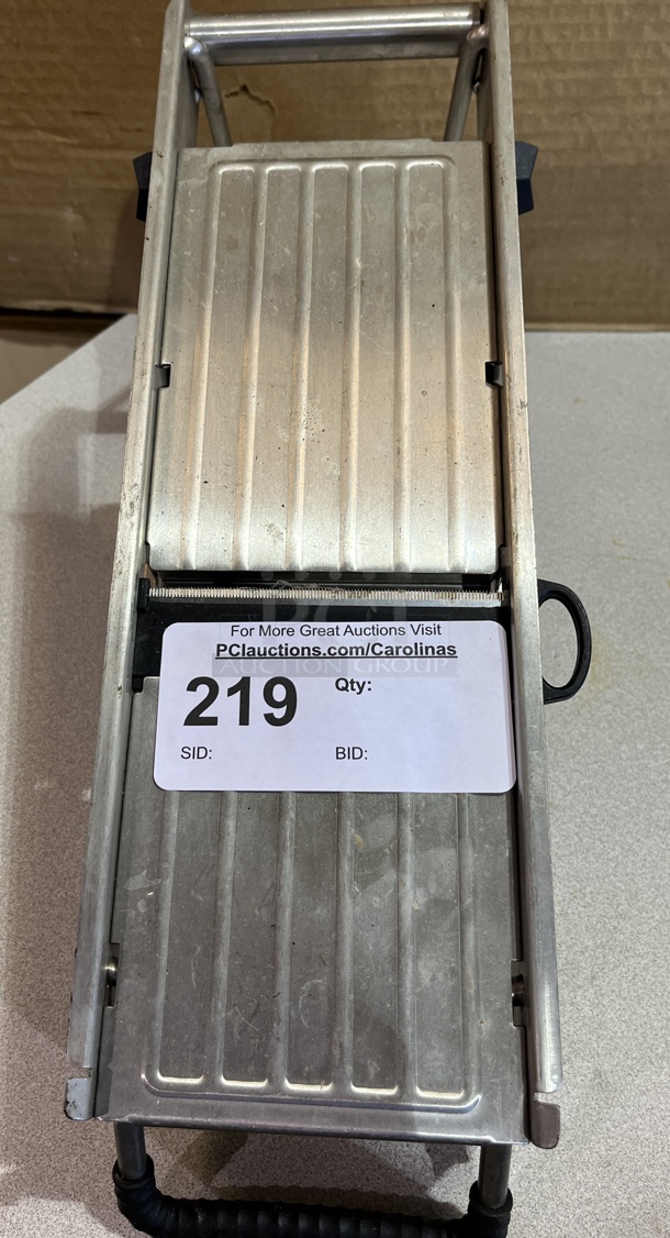 Mandolin (No Attachments) - Image 1 of 2