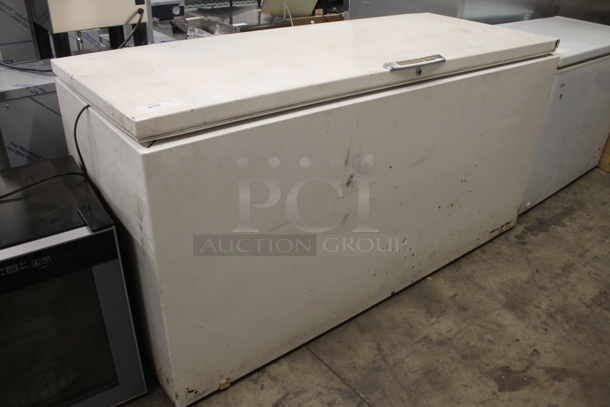 Kelvinator KCM253F Electric White Chest Food Freezer. 115 Volts, 1 Phase. Tested and Working! - Image 4 of 10