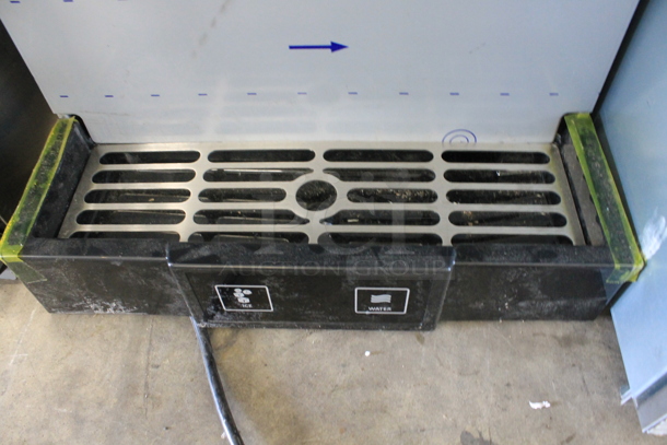 BRAND NEW SCRATCH AND DENT! 2023 Hoshizaki DCM-271BAH Stainless Steel Commercial Countertop Opti-Serve Ice Maker and Water Dispenser. 10 lb. Storage. 115 Volts, 1 Phase. - Image 4 of 7