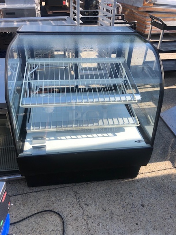 One Federal Curved Glass Display Case With 2 Racks.  Working 120 Volt. Model# CGD3642. 36X33X43