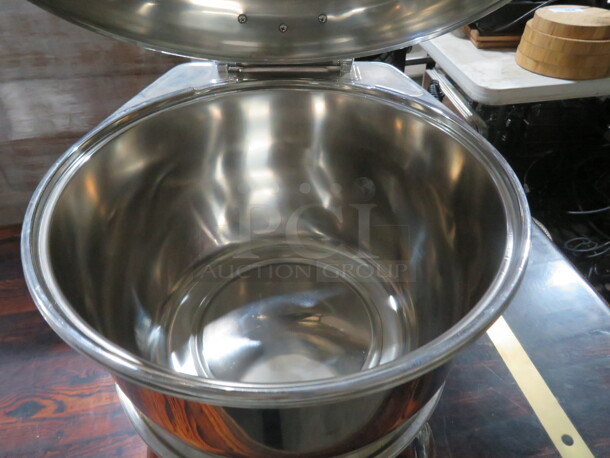 One Tablecraft 11 Quart Stainless Steel Quick View Induction Chafer With Stand. #CW40182 - Image 3 of 3