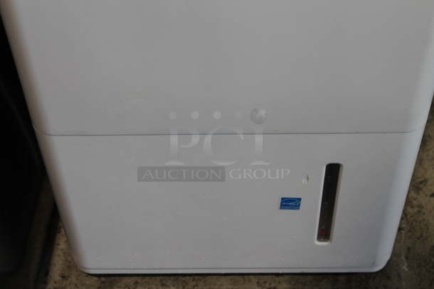 BRAND NEW SCRATCH AND DENT! Danby Premiere DDR070BBWDB 70 Pint Energy Star Direct Drain Dehumidifier. 115 Volts, 1 Phase. Tested and Working! - Image 4 of 7