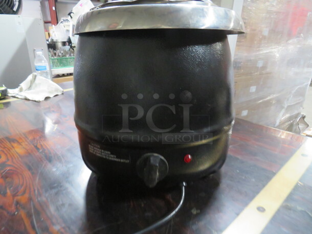 One Avantco 11 Quart Soup Kettle. #177830. 120 Volt. $119.90. - Image 2 of 2