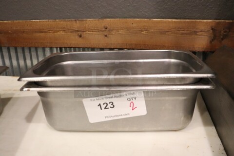 Stainless Steel Prep/Pans
Qty 2
12.75x7x4
Your Bid x 2