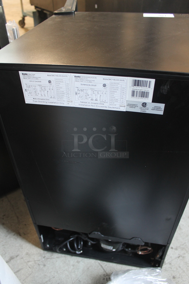 BRAND NEW SCRATCH AND DENT! Danby DWC114BLSDD Stainless Steel Commercial 38 Bottle Capacity Wine Chiller Cooler Merchandiser. 115 Volts, 1 Phase. Tested and Working! - Image 8 of 9