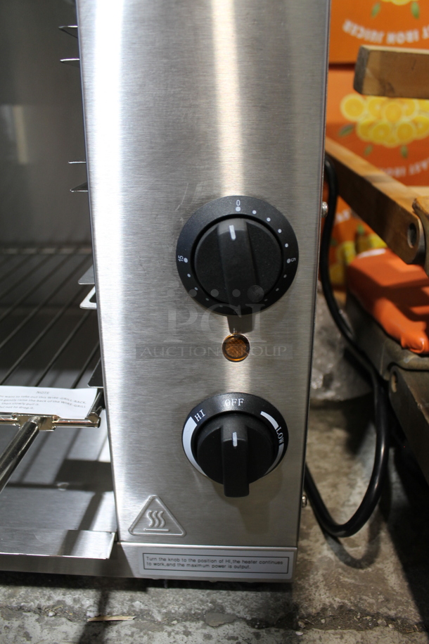 BRAND NEW! Avantco 177CHSME32M Stainless Steel Commercial Countertop Electric Powered 32" Cheese Melter. 208/240 Volts. - Image 4 of 6