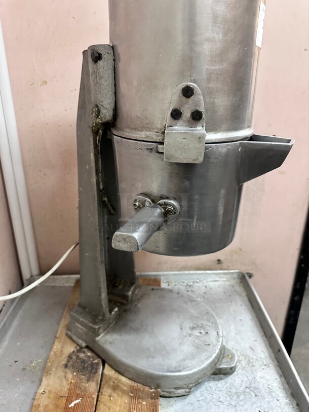 Working! Dalati Commercial Food Processor Heavy Duty Hummus Processing Machine 220 Volt 1 Phase Tested and Working! - Image 5 of 6