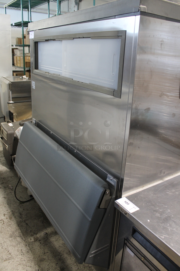 Follett SG1300S-48 Stainless Steel Commercial Ice Bin.  - Image 2 of 6