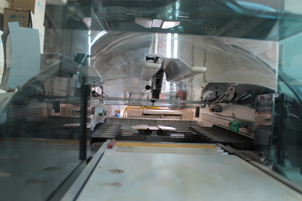 Mettler Toledo 0647 Solo Max Commercial Floor Style Scale on Commercial Casters. 208-230 Volts, 1 Phase.  - Image 4 of 11