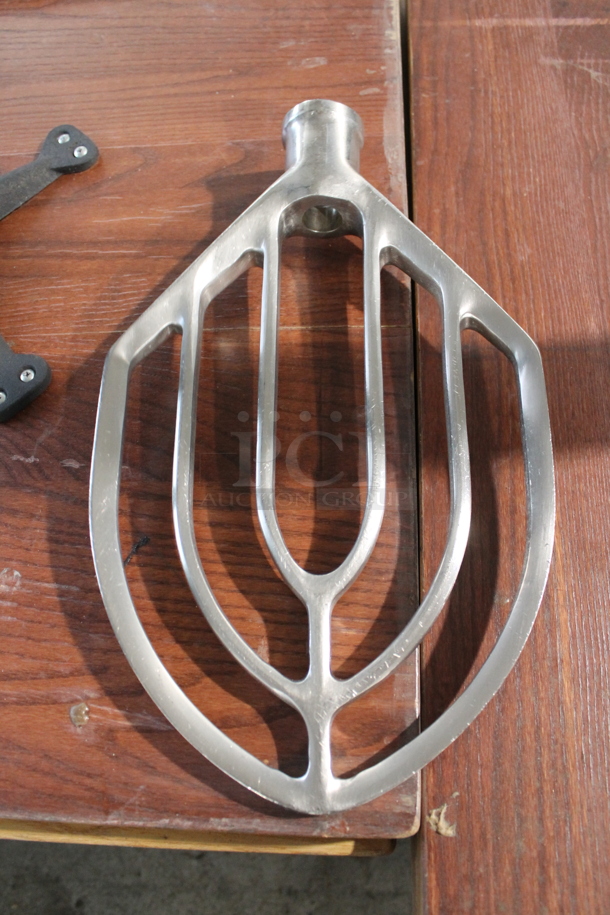 Hobart D 300 Metal Commercial Floor Style 30 Quart Planetary Dough Mixer w/ Stainless Steel Mixing Bowl and Paddle Attachment. 200 Volts, 3 Phase.  - Image 6 of 10