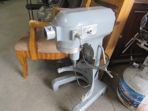 One Hobart 30 Quart Mixer. ModelA-300. 115 Volt. WORKING.