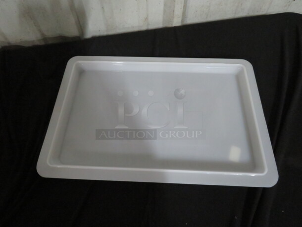 NEW Cambro Lids.  - Image 1 of 1