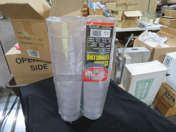 NEW 32oz Clear Tumbler. 12XBID