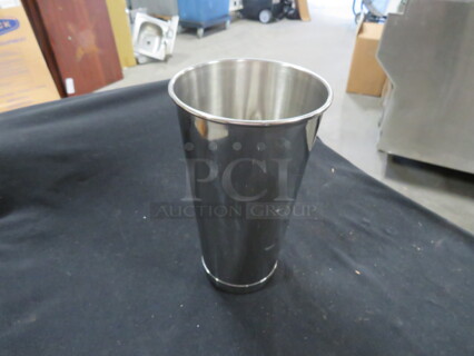 NEW Stainless Steel Bar Glass. 3XBID.