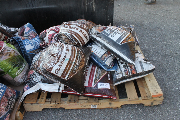 PALLET LOT of BBQ Hardwood Pellets