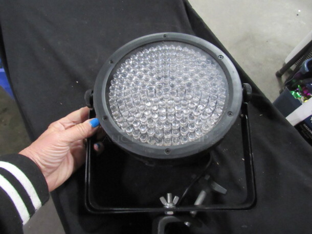 One American DJ Chauvet Slimpar 64 rgba Light. $149.99 - Image 1 of 2
