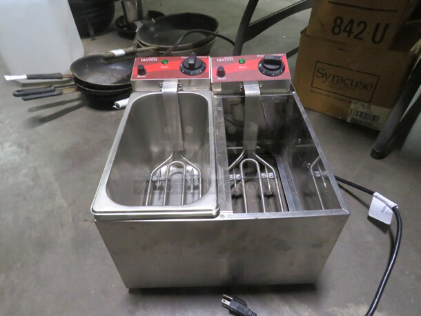 One Avantco Tabletop Double Fryer. Missing 1 Pan. Model# 177PC102. 120 Volt. 3000 Watt. 