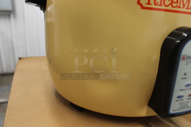 BRAND NEW SCRATCH AND DENT! 2023 RiceMaster Town 57138 Stainless Steel Commercial Countertop Rice Cooker. 230 Volts, 1 Phase.  - Image 3 of 8