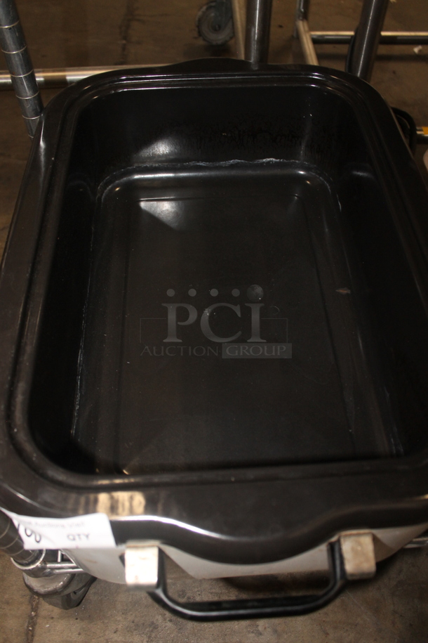 Hamilton Beach RO07 White and Black Metal Slow Cooker. 120 Volts, 1 Phase. - Image 4 of 6