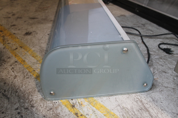 Metal Commercial Countertop Sushi Display Case Merchandiser. 115 Volts, 1 Phase. Tested and Powers On But Does Not Get Cold - Image 5 of 8