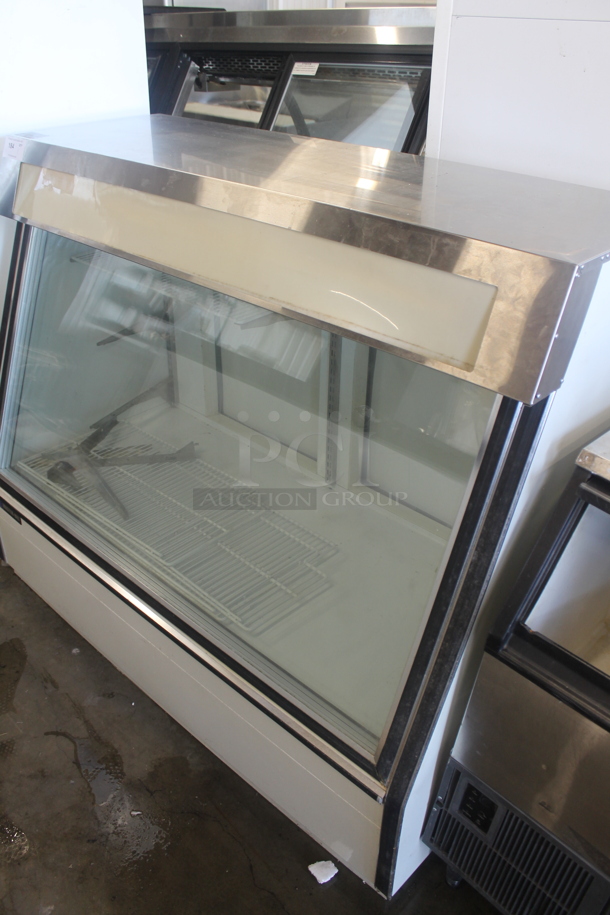 Master-Bilt FIP-50 Metal Commercial Ice Cream Cake Freezer Display Case Merchandiser. 208-230 Volts, 1 Phase. - Image 1 of 8