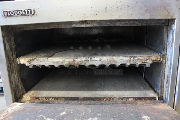 Blodgett Model 1405 Stainless Steel Commercial Countertop Electric Powered Pizza Oven w/ Stones. 208 Volts, 3 Phase. 27x26x17 - Image 4 of 6